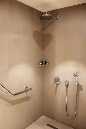Otel New Roblin 4*