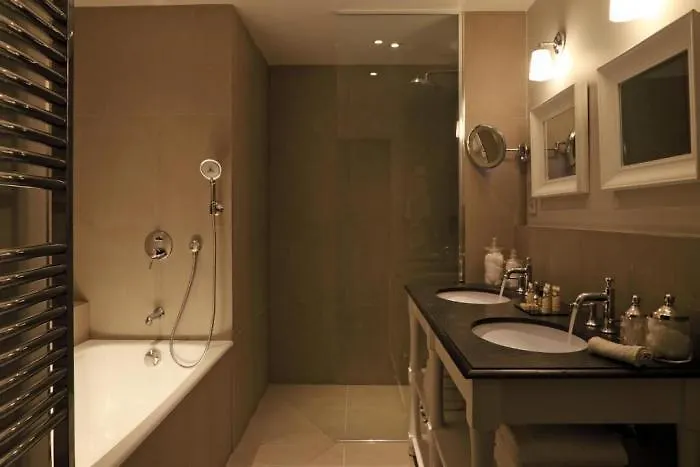 New Roblin Otel 4*