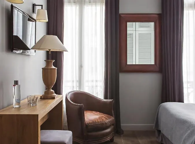 Otel New Roblin Paris