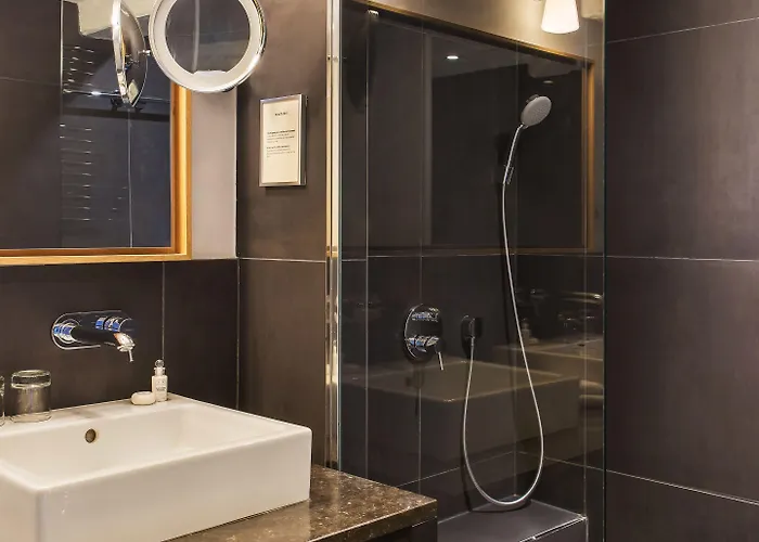Otel New Roblin 4*