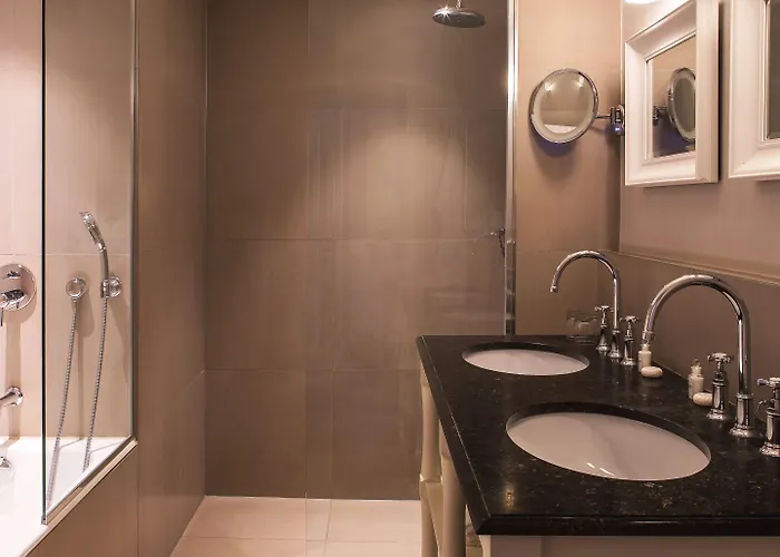 Otel New Roblin 4*
