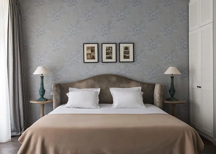 New Roblin Otel