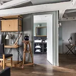 New Roblin 4* Paris
