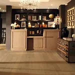 New Roblin Hotel
