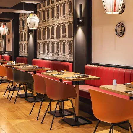 New Roblin Hotel