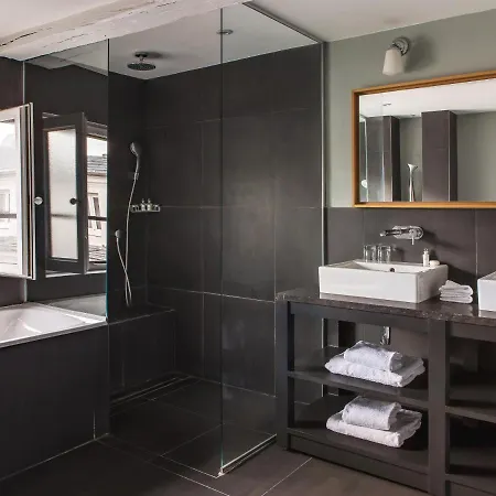New Roblin Paris