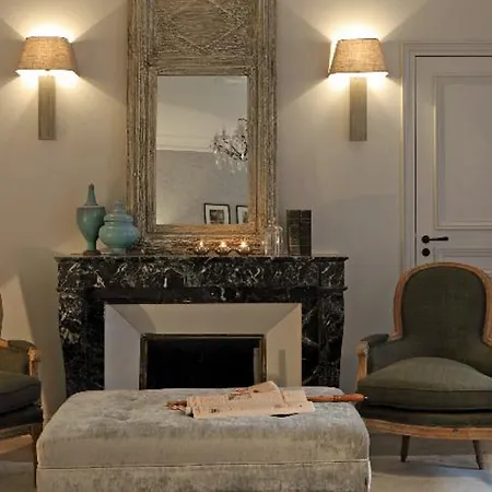 New Roblin 4* Paris