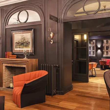 New Roblin 4* باريس