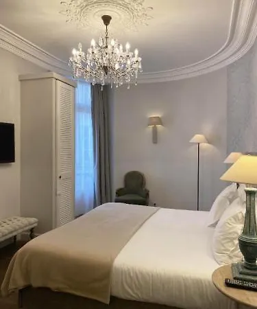 酒店 New Roblin 4*