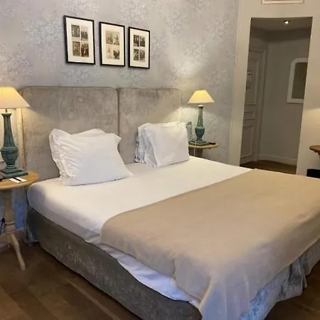 New Roblin Hotel 4*