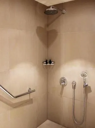 Hotel New Roblin 4*