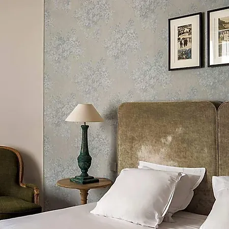 New Roblin Hotel 4*