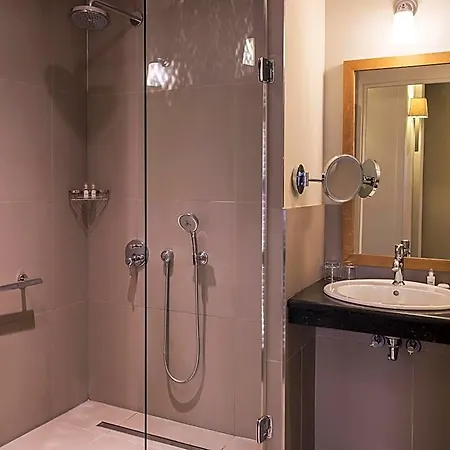Hotel New Roblin 4*