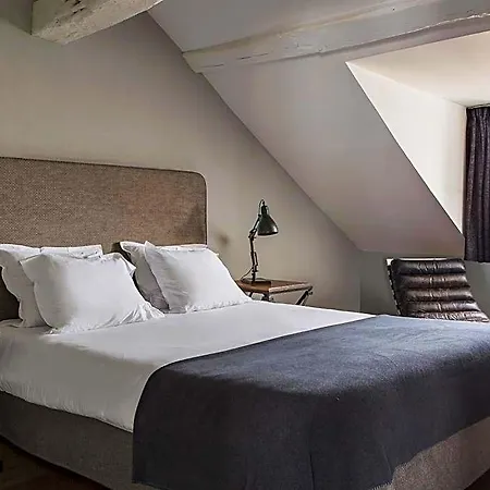 New Roblin Hotel 4*