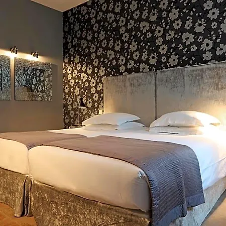 New Roblin Hotel 4*