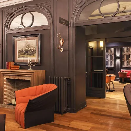 New Roblin 4* Paris